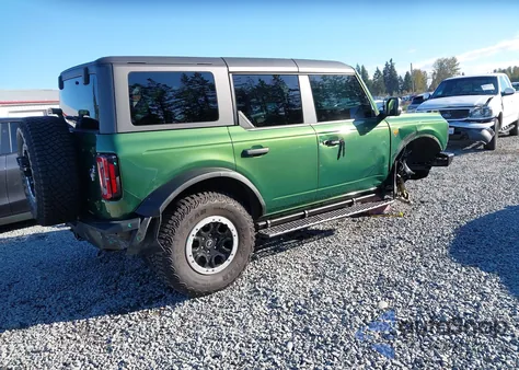 2022 Ford Bronco Badlands z USA, uszkodzony, nr VIN 1FMEE5DP1NLB37395